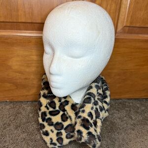 CEJON SCARF LEOPARD ANIMAL PRINT FAUX FUR A 104
